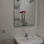 Lola Playa Blanca (Lanzarote)
