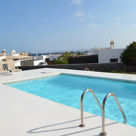 Villa Lola *