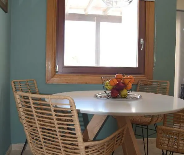 Lola Вилла Коста Бланка